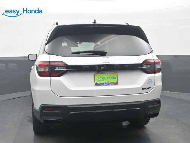 New 2026 Honda Pilot Sport image 6