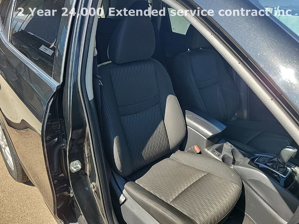 Used 2019 Nissan Rogue SV image 40