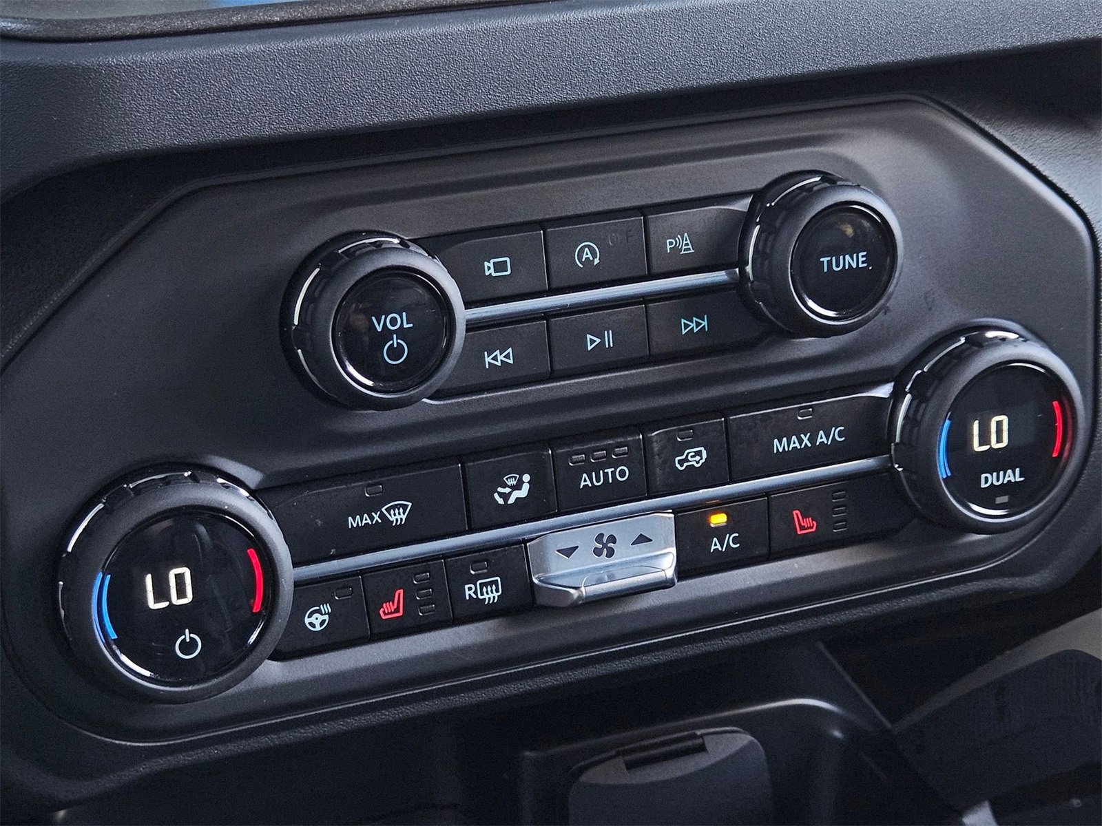 Certified 2025 Ford Bronco Badlands image 18