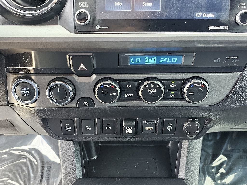 Used 2022 Toyota Tacoma TRD Sport w/ Technology Package AWD/4WD image 29