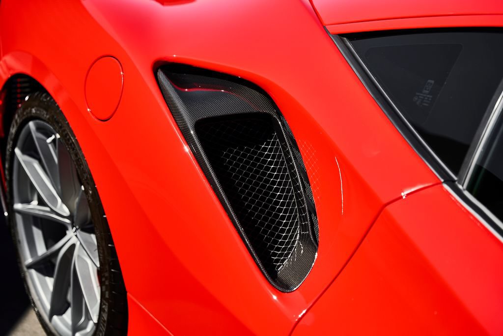 Used 2020 Ferrari 488 Pista Coupe RWD image 12