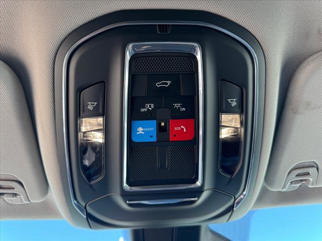 Used 2024 Jeep Wagoneer L 4WD w/ Convenience Group I image 19