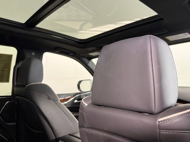 Used 2024 Cadillac Escalade ESV Premium Luxury w/ Performance Package image 26