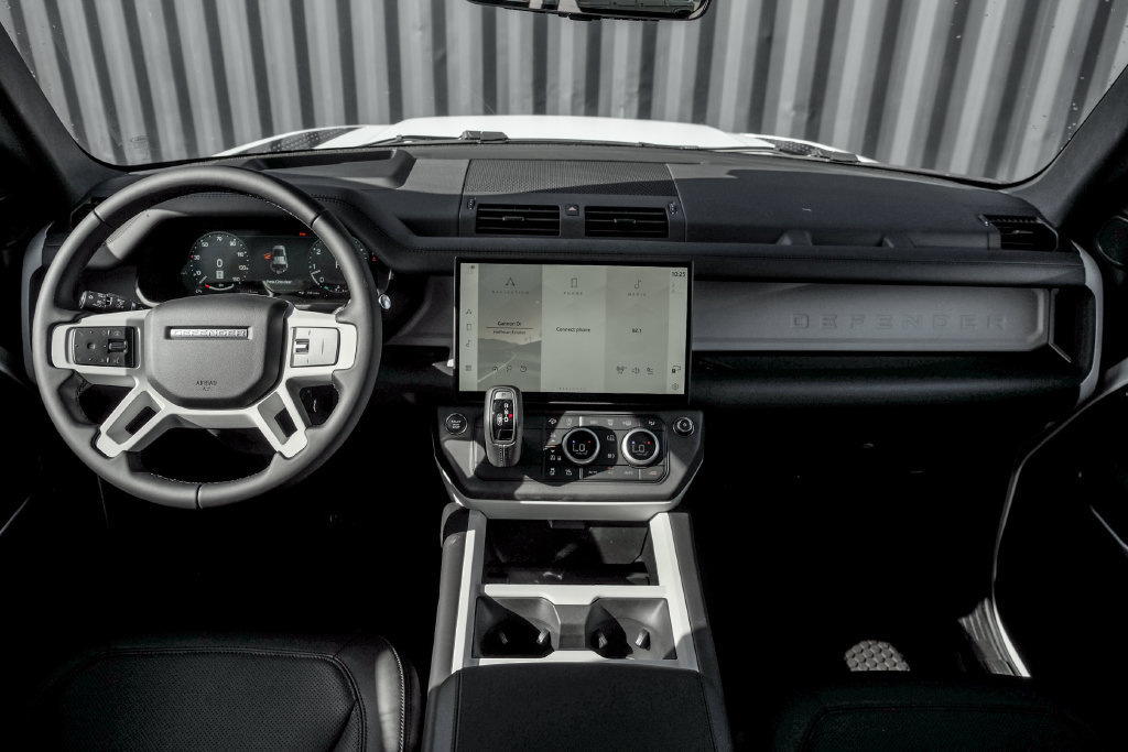 New 2026 Land Rover Defender 110 X-Dynamic SE AWD/4WD image 21