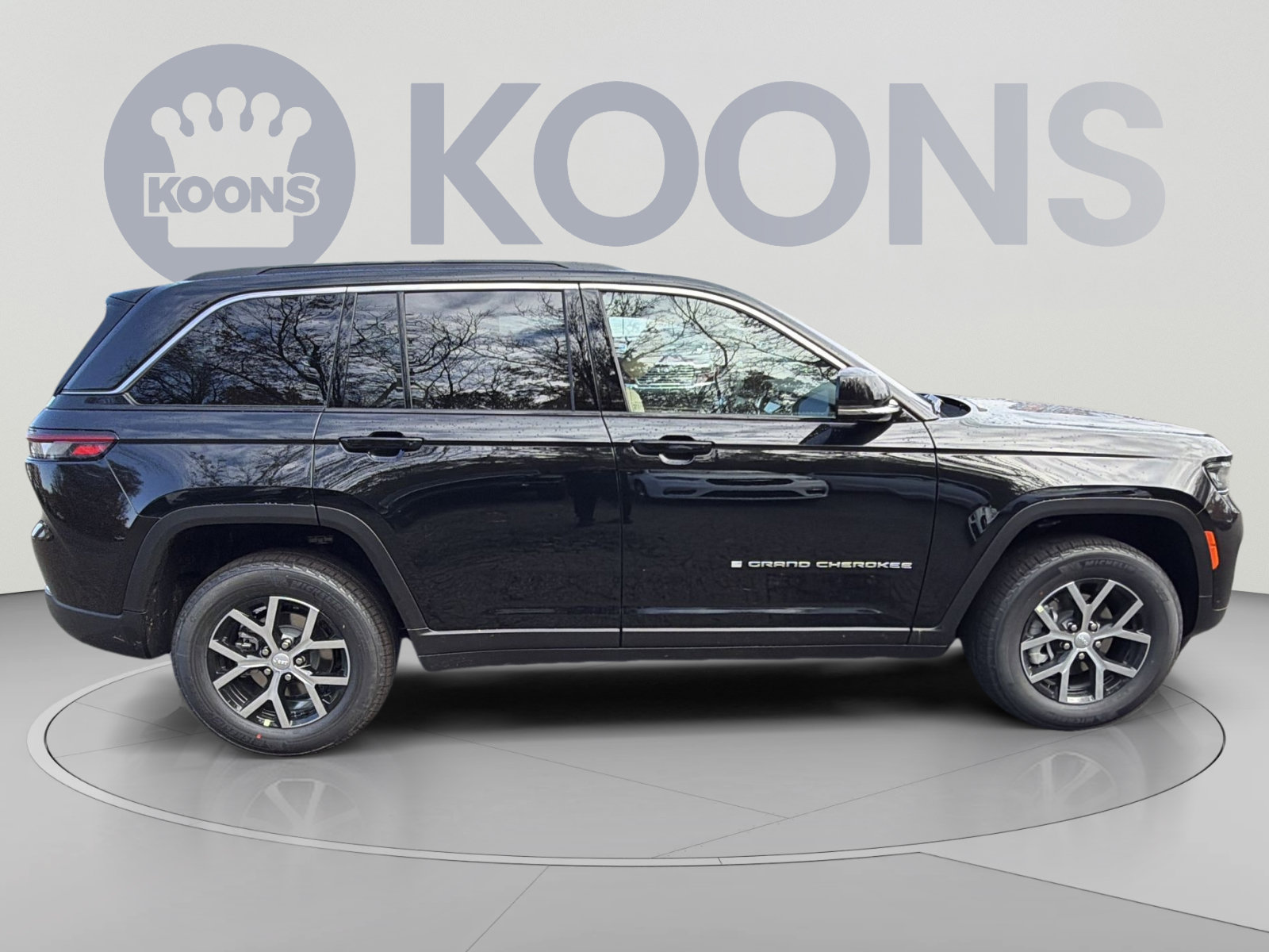 New 2025 Jeep Grand Cherokee Limited w/ Luxury Tech Group II AWD/4WD image 8