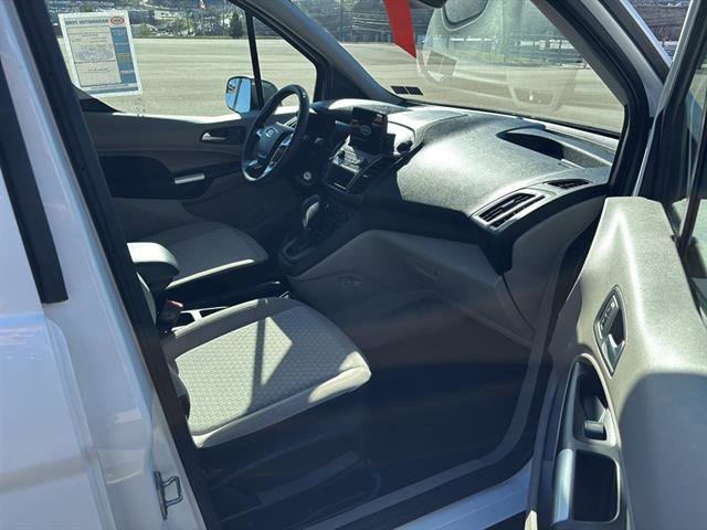 Used 2023 Ford Transit Connect XLT image 19