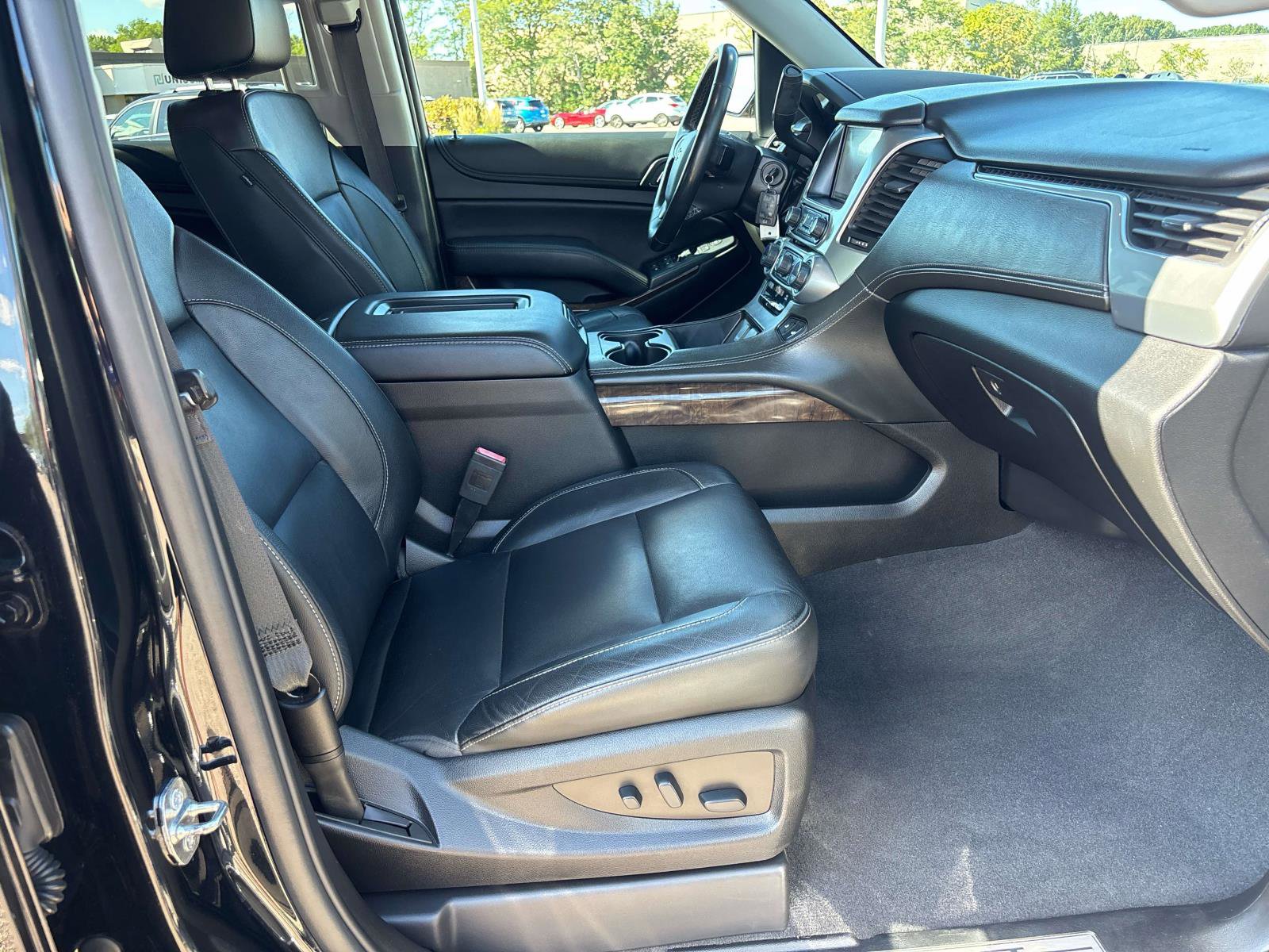 Used 2019 Chevrolet Tahoe LT image 17
