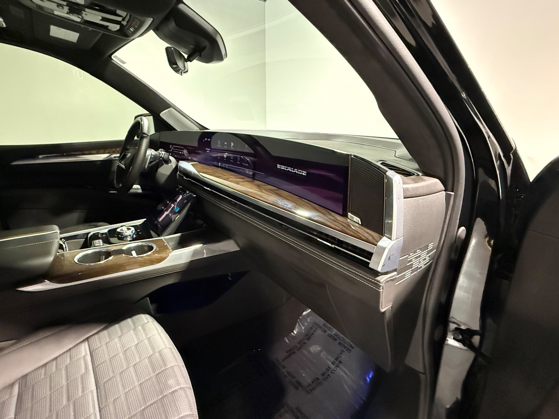 Used 2025 Cadillac Escalade Sport Platinum w/ LPO, ONYX Package image 49