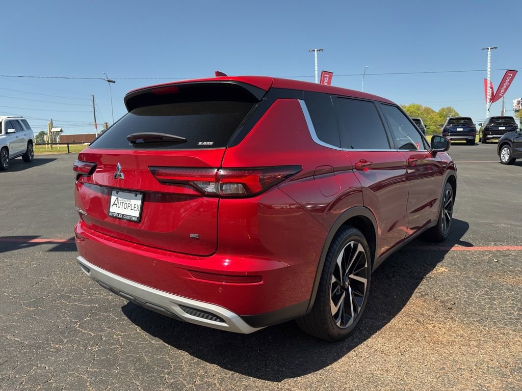 Used 2022 Mitsubishi Outlander SE image 6