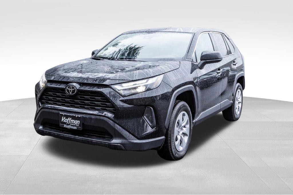 Used 2024 Toyota RAV4 LE AWD/4WD image 12
