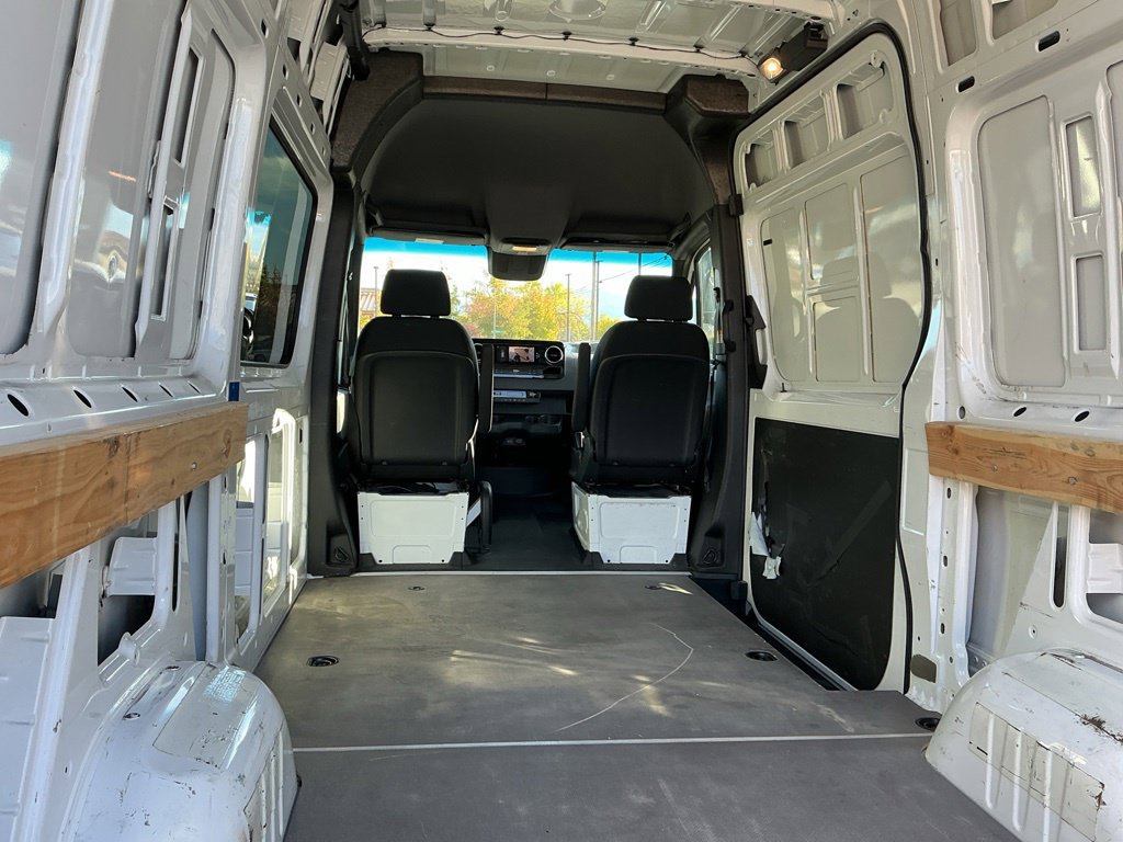 Used 2019 Mercedes-Benz Sprinter 144 image 23