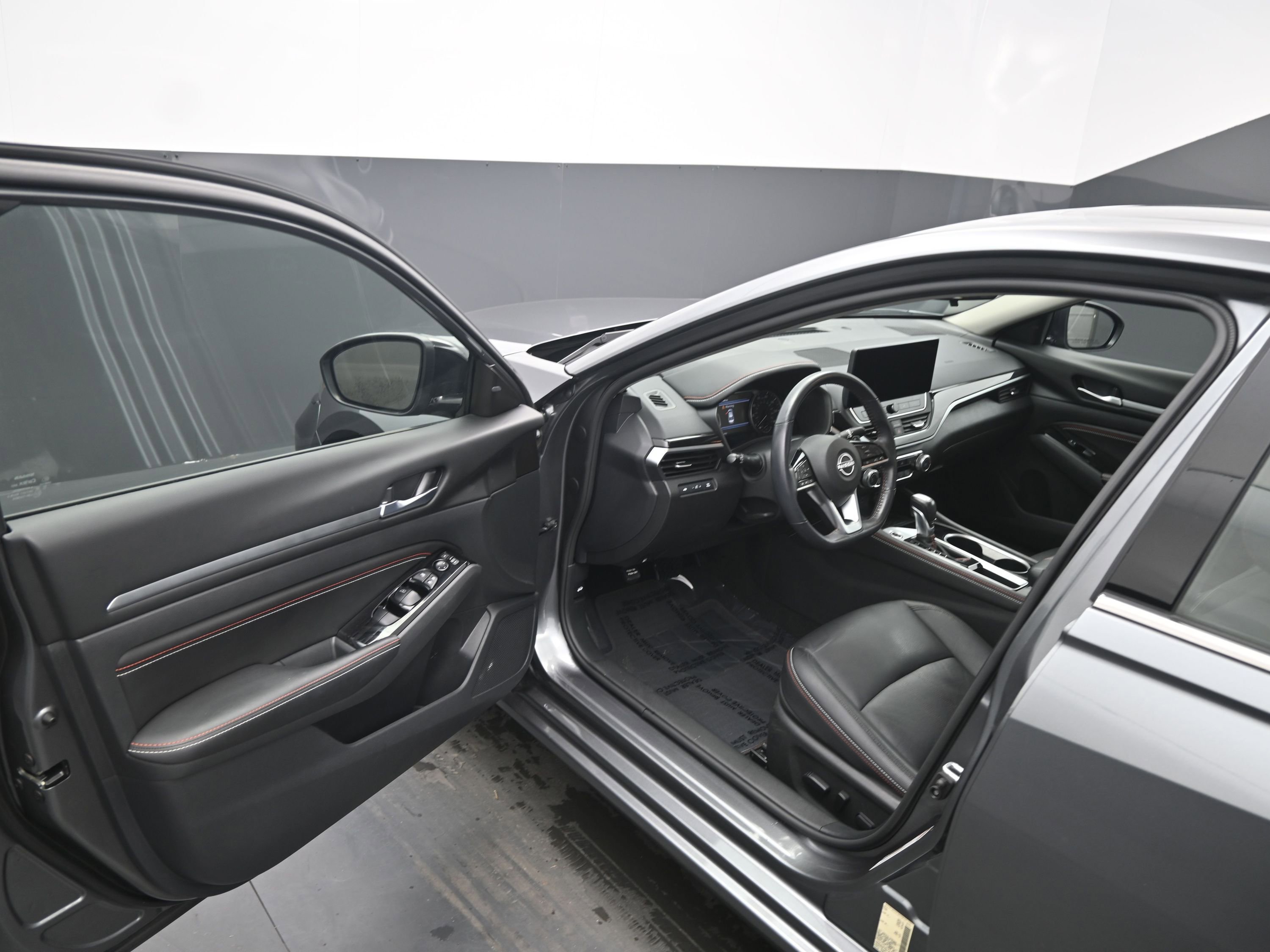 Certified 2023 Nissan Altima 2.5 SR w/ SR Premium Package image 16