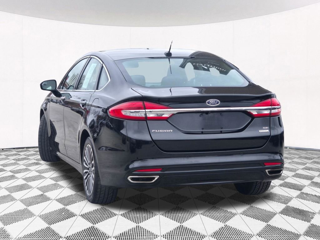 Used 2017 Ford Fusion SE w/ Fusion SE Technology Package image 23