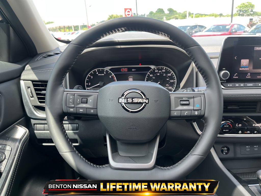 Certified 2026 Nissan Rogue Dark Armor FWD image 16