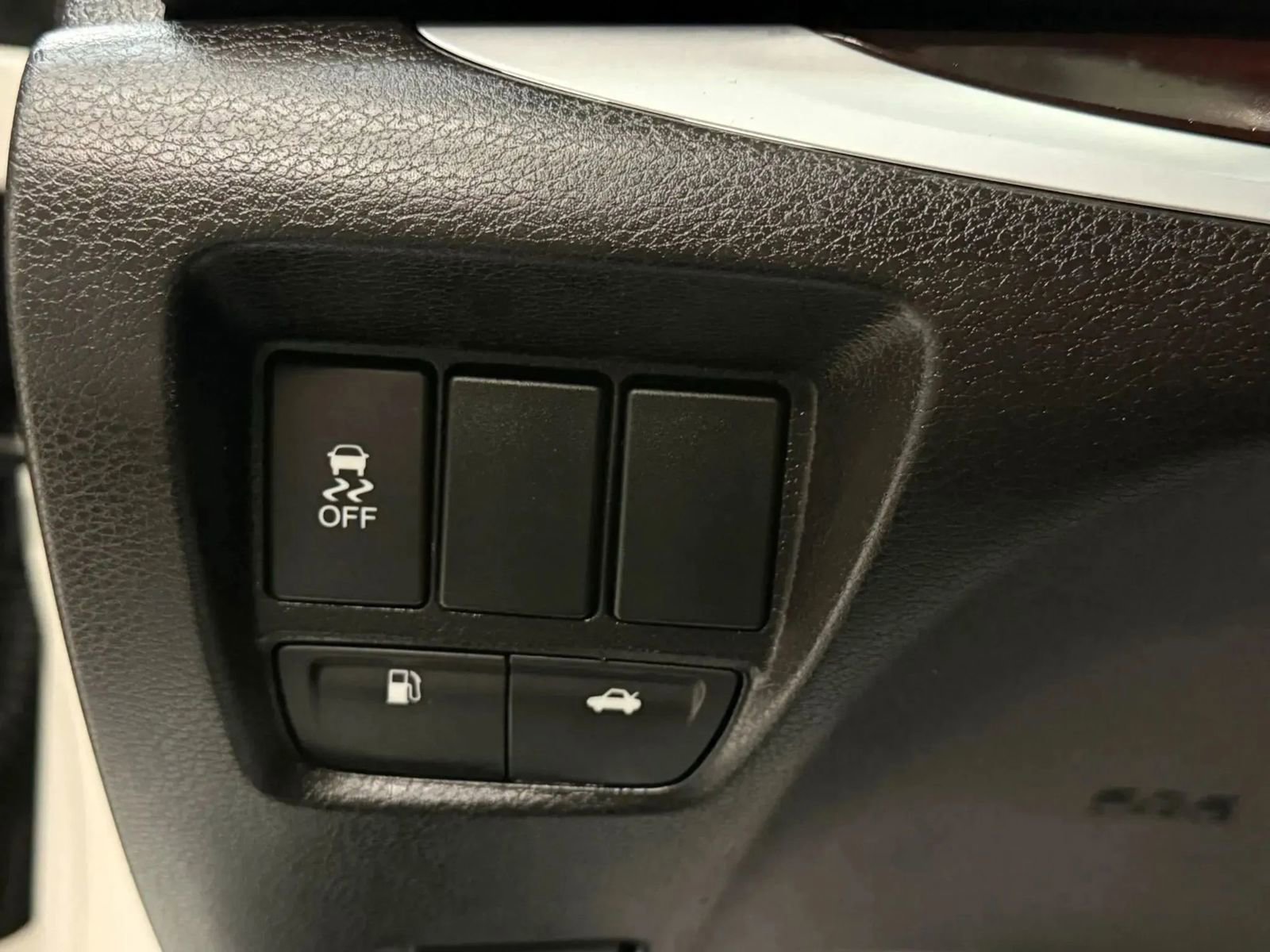 Used 2015 Acura TLX image 25