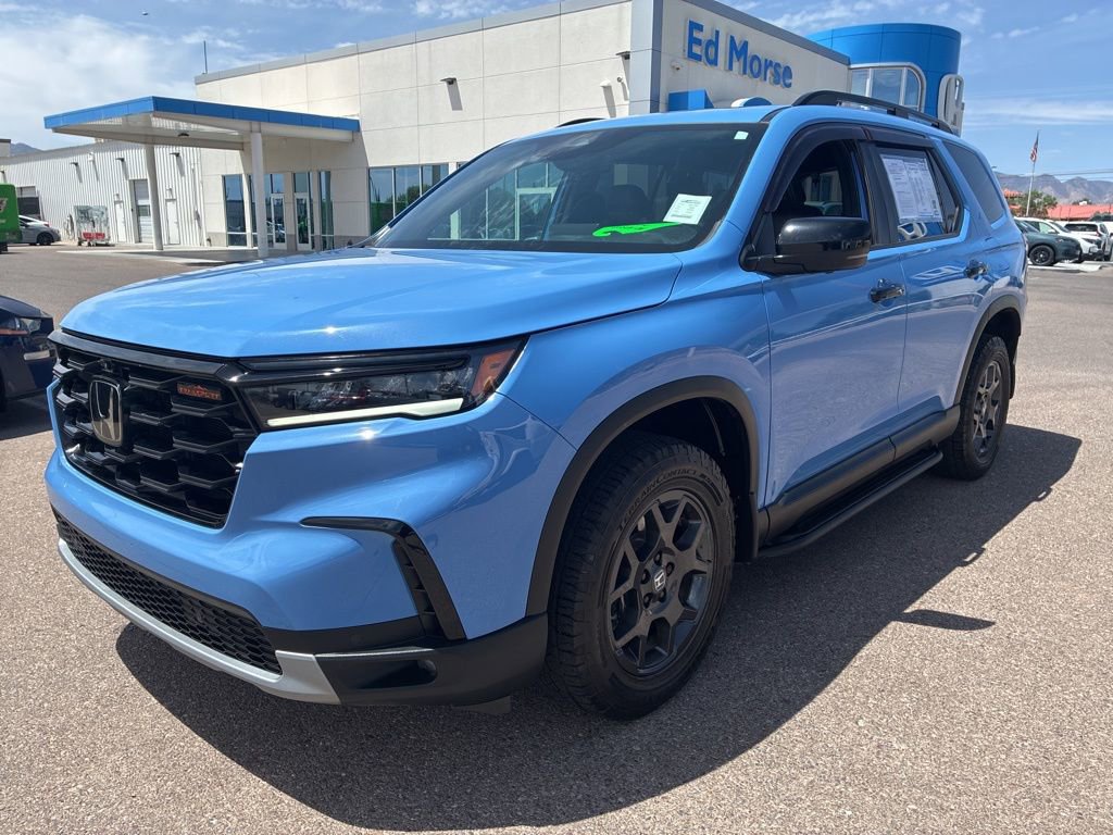 Certified 2024 Honda Pilot TrailSport video 1