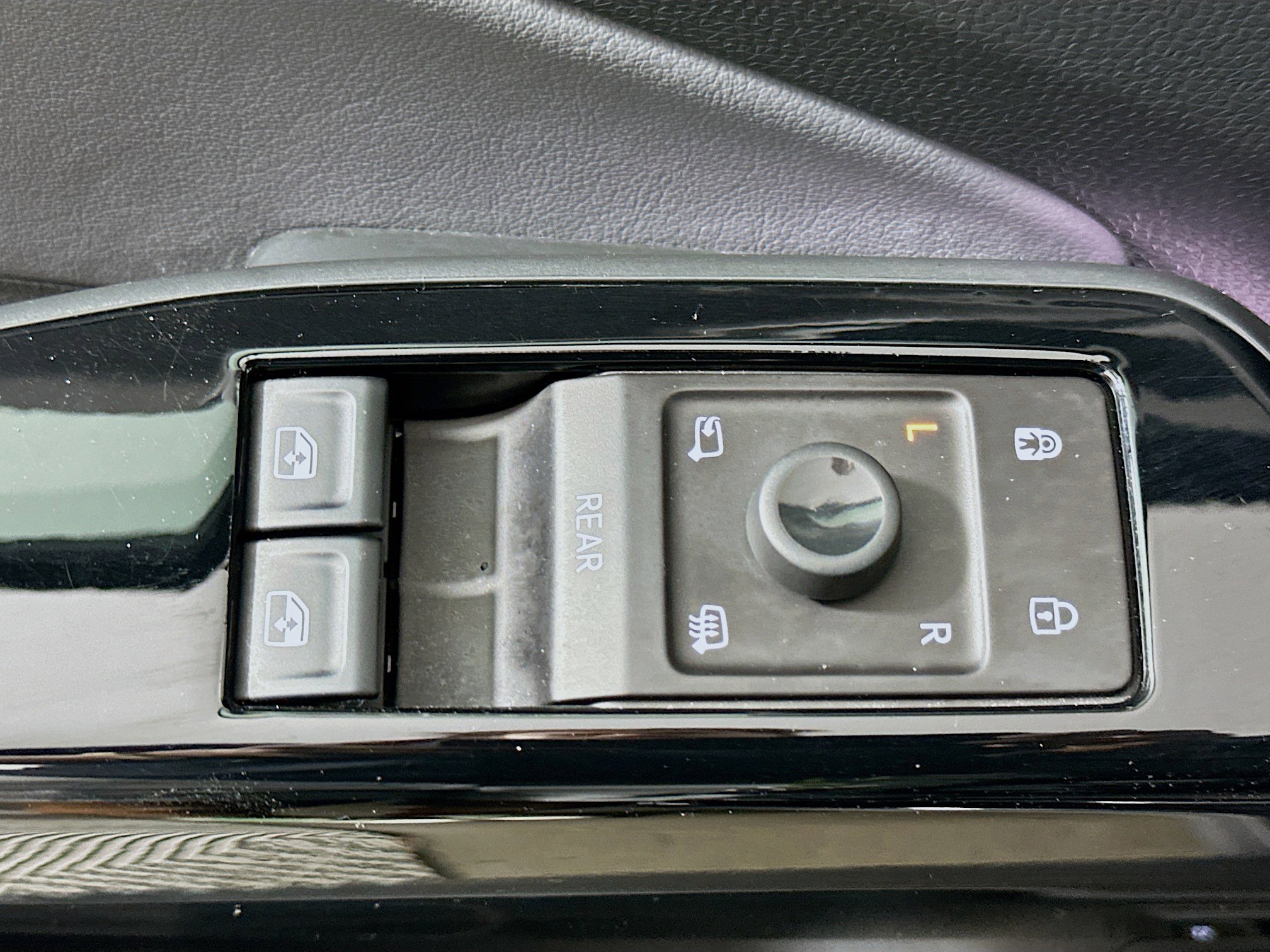 Used 2023 Volkswagen ID.4 Pro S Plus AWD/4WD image 15