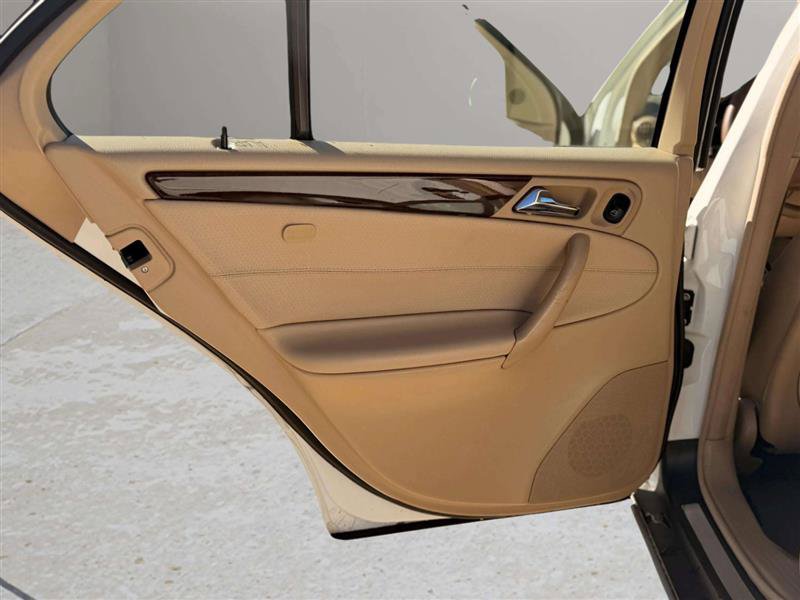 Used 2003 Mercedes-Benz C 240 Sedan w/ C2 Opt Pkg image 20