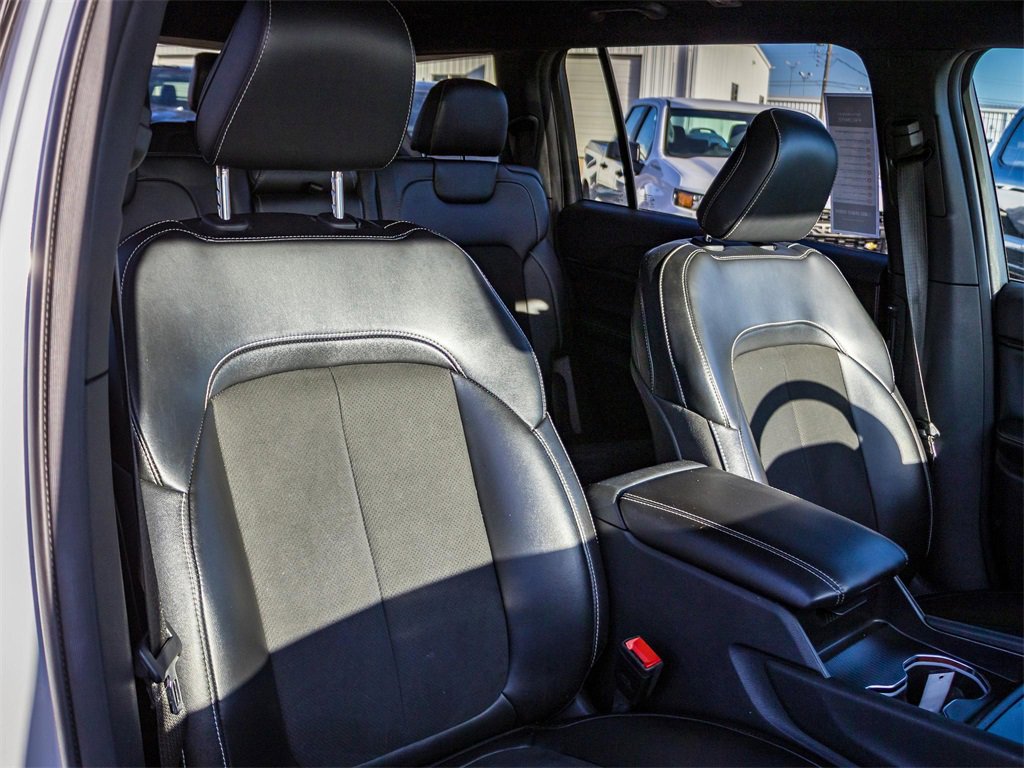 Used 2024 Jeep Grand Cherokee L Laredo image 11