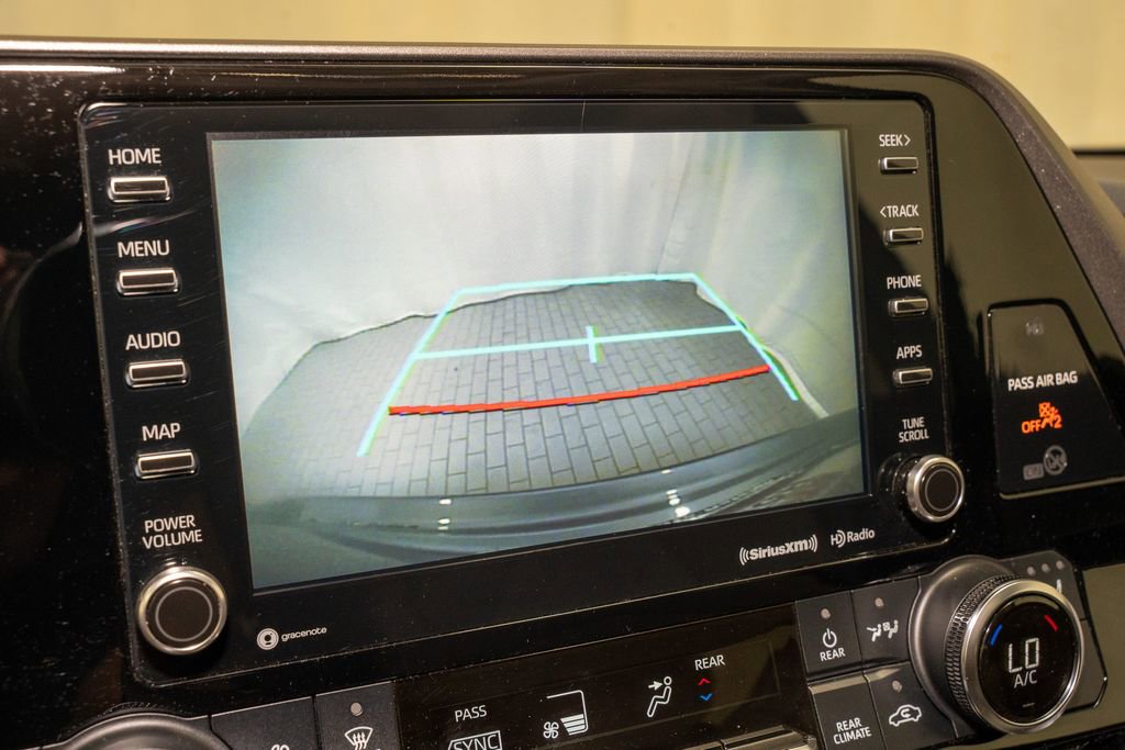 Used 2022 Toyota Highlander XLE image 17