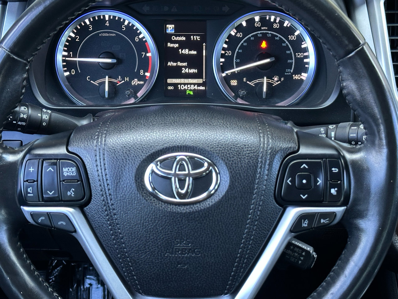 Used 2017 Toyota Highlander Limited image 9