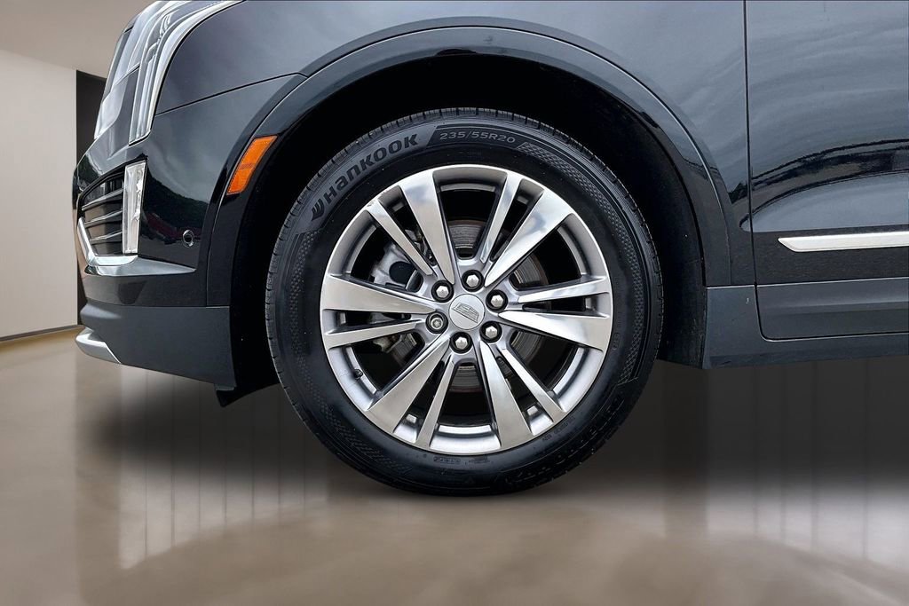 Used 2023 Cadillac XT5 Premium Luxury w/ Technology Package AWD/4WD image 8