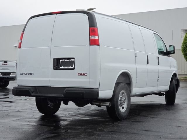 New 2026 GMC Savana 2500 w/ Driver Convenience Package RWD image 16