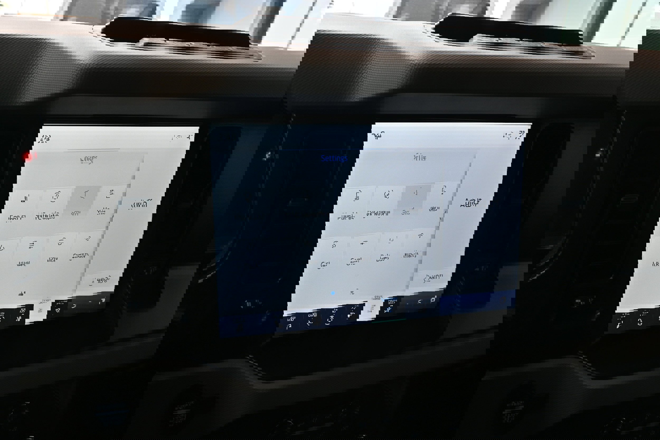 Used 2023 Ford Bronco Wildtrak image 10