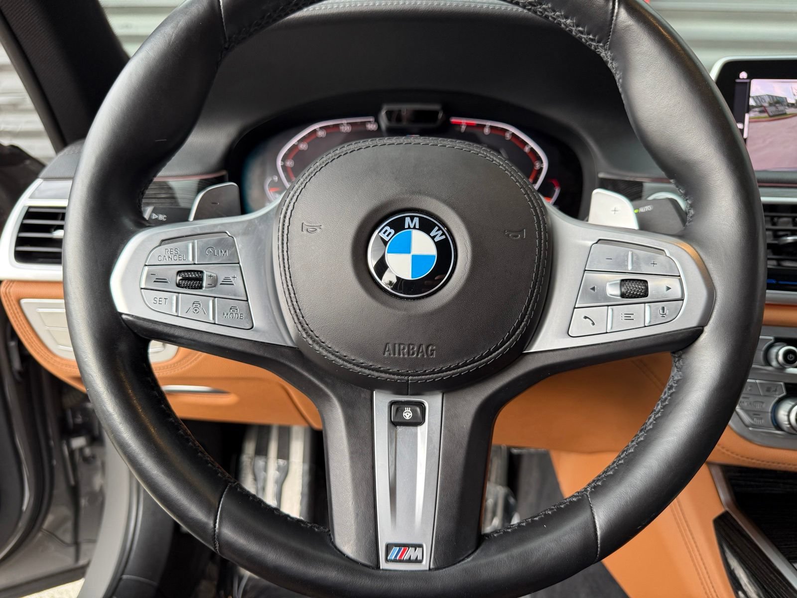 Used 2022 BMW 740i w/ M Sport Package RWD image 48