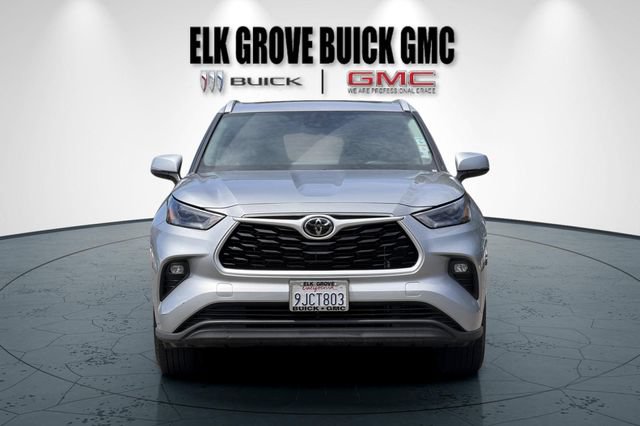 Used 2023 Toyota Highlander XLE FWD image 9