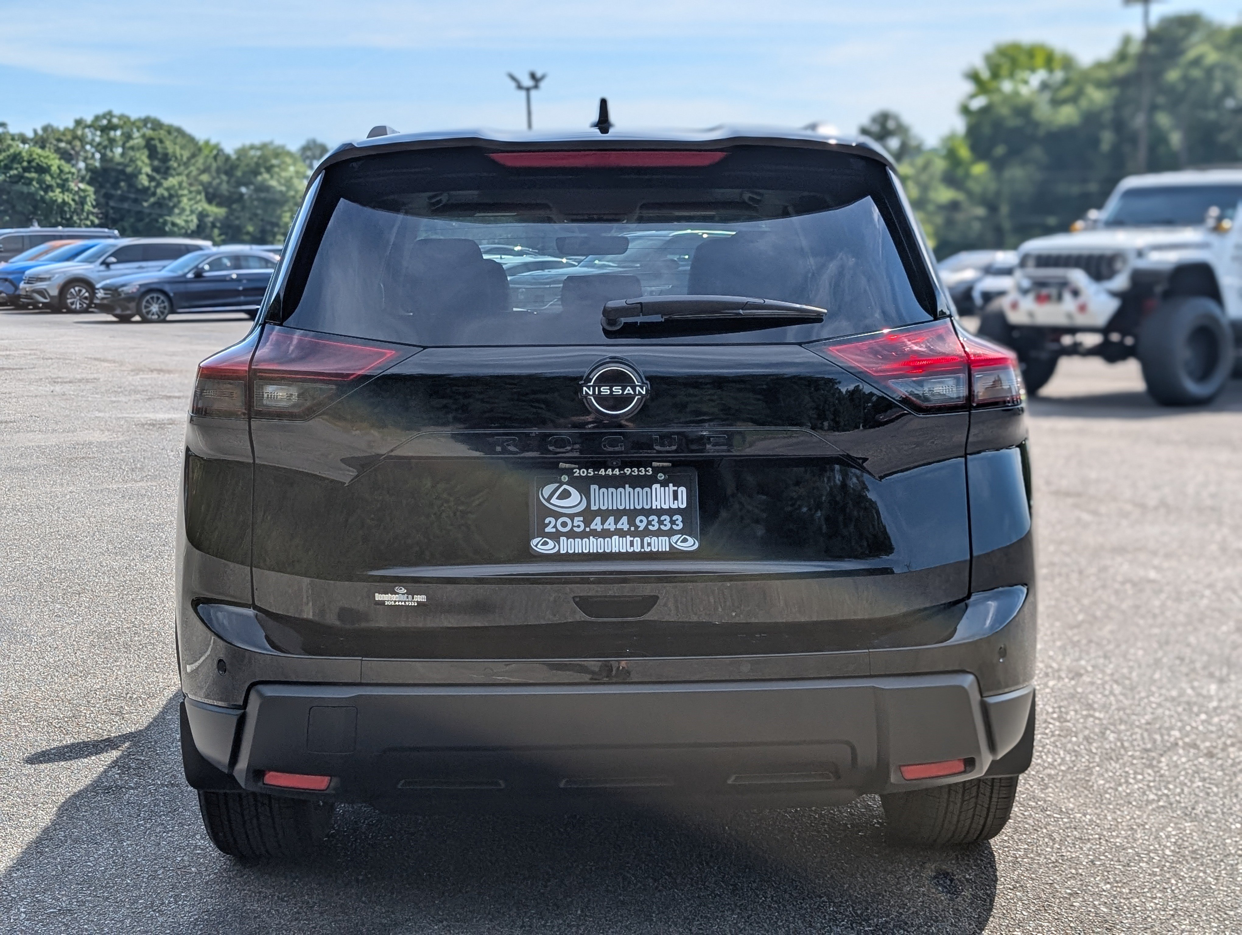 Used 2026 Nissan Rogue Dark Armor FWD image 8