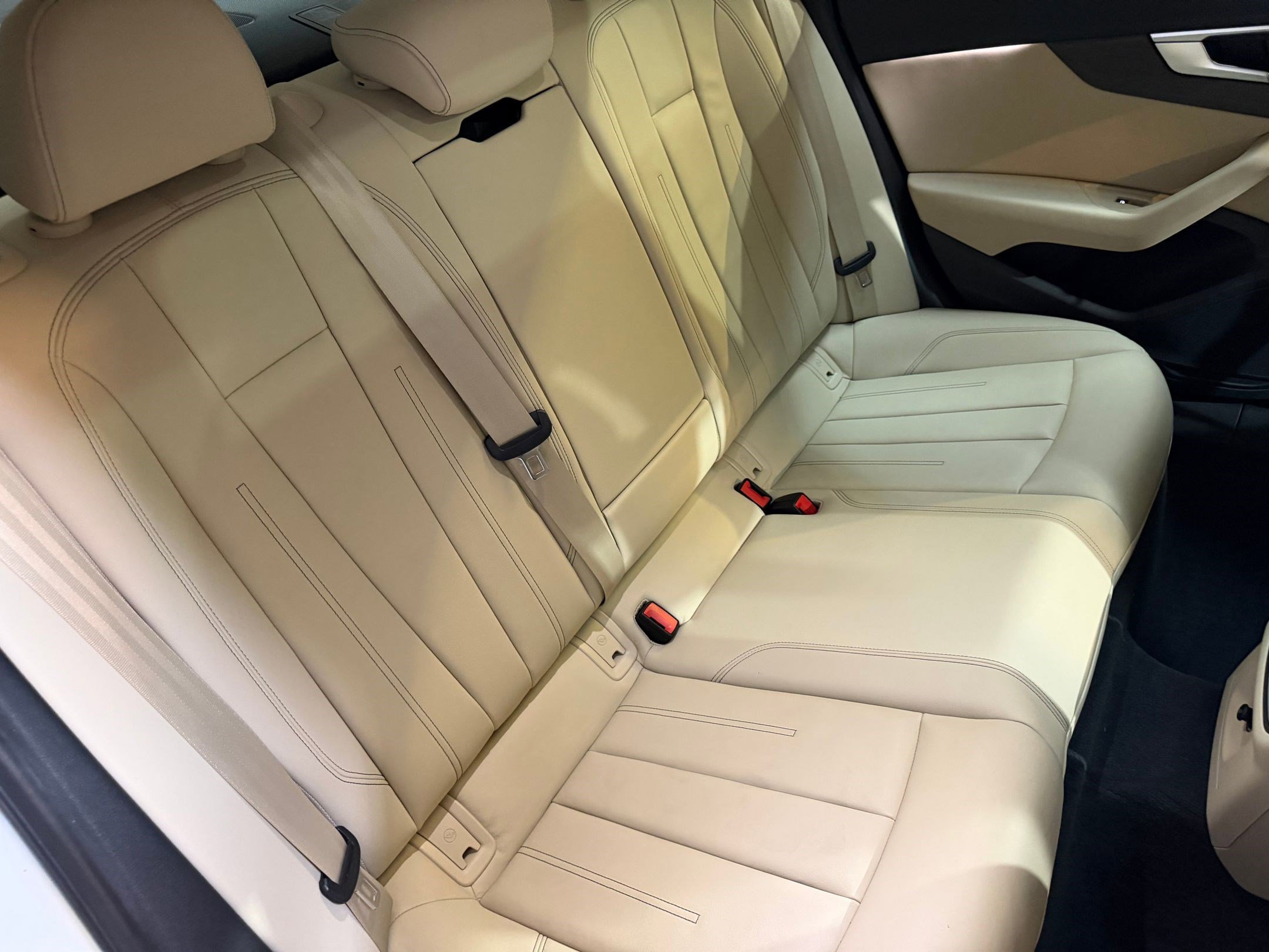 Used 2021 Audi A4 2.0T Premium w/ Convenience Package image 41