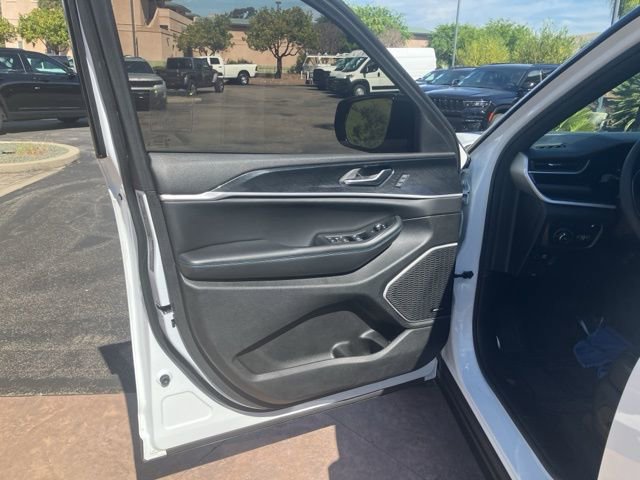 Used 2022 Jeep Grand Cherokee Trailhawk image 10