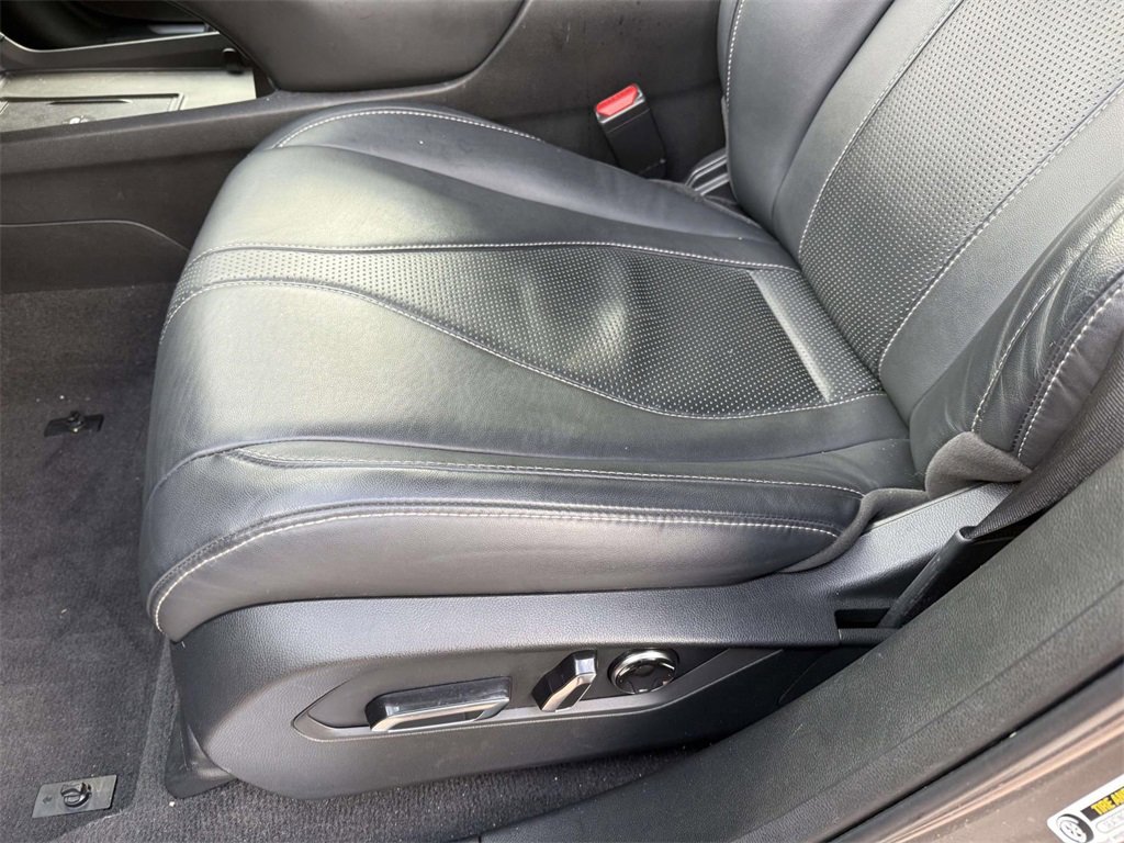 Certified 2023 Acura RDX w/ Technology Package image 12