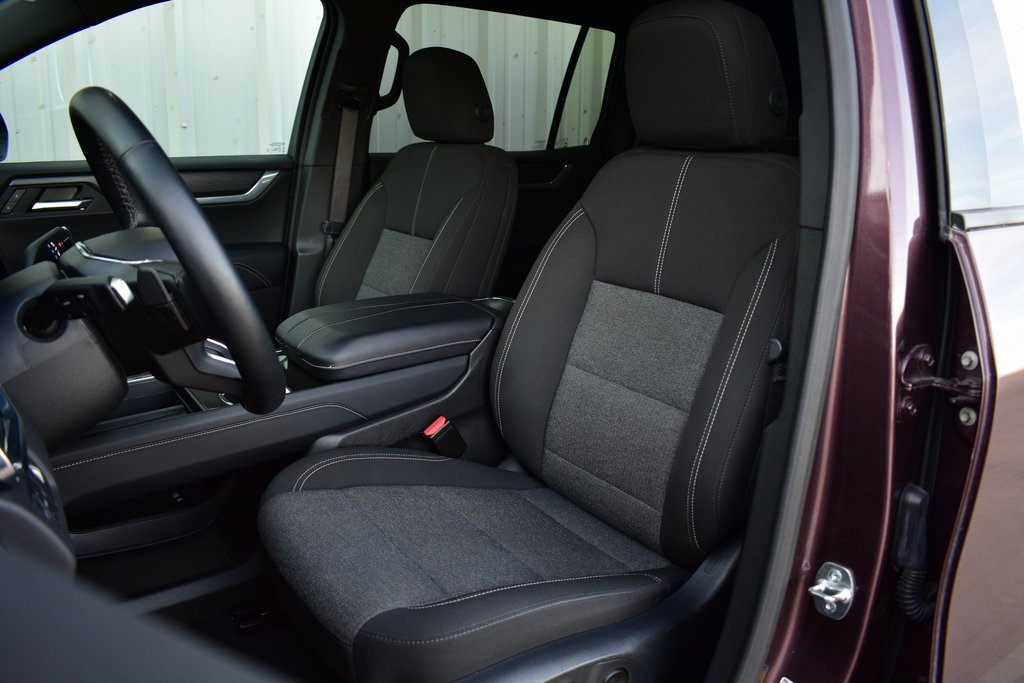 Used 2025 GMC Acadia Elevation image 16