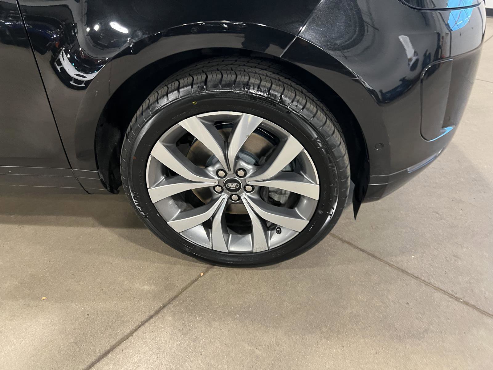 Used 2020 Land Rover Range Rover Evoque SE image 42