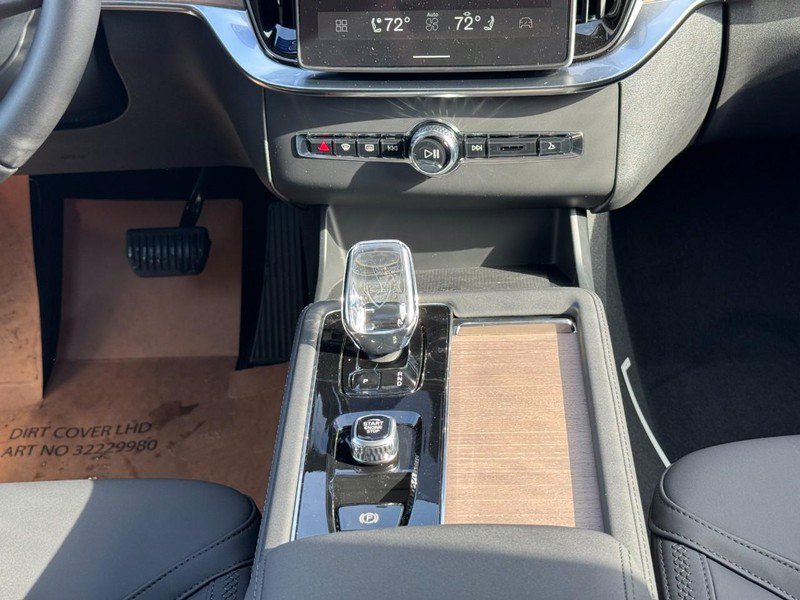 New 2026 Volvo XC90 T8 Plus w/ Protection Package Premier AWD/4WD image 9