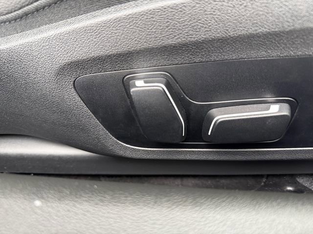 Certified 2025 BMW 230i xDrive Coupe w/ Convenience Package image 17