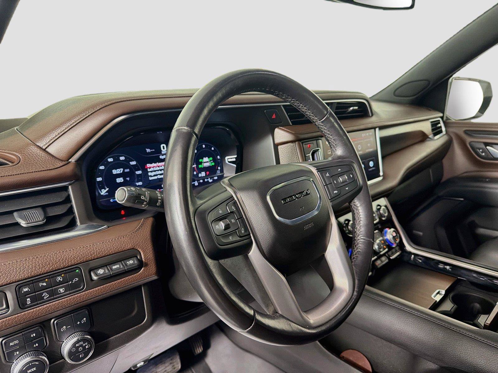 Used 2022 GMC Yukon Denali AWD/4WD image 9