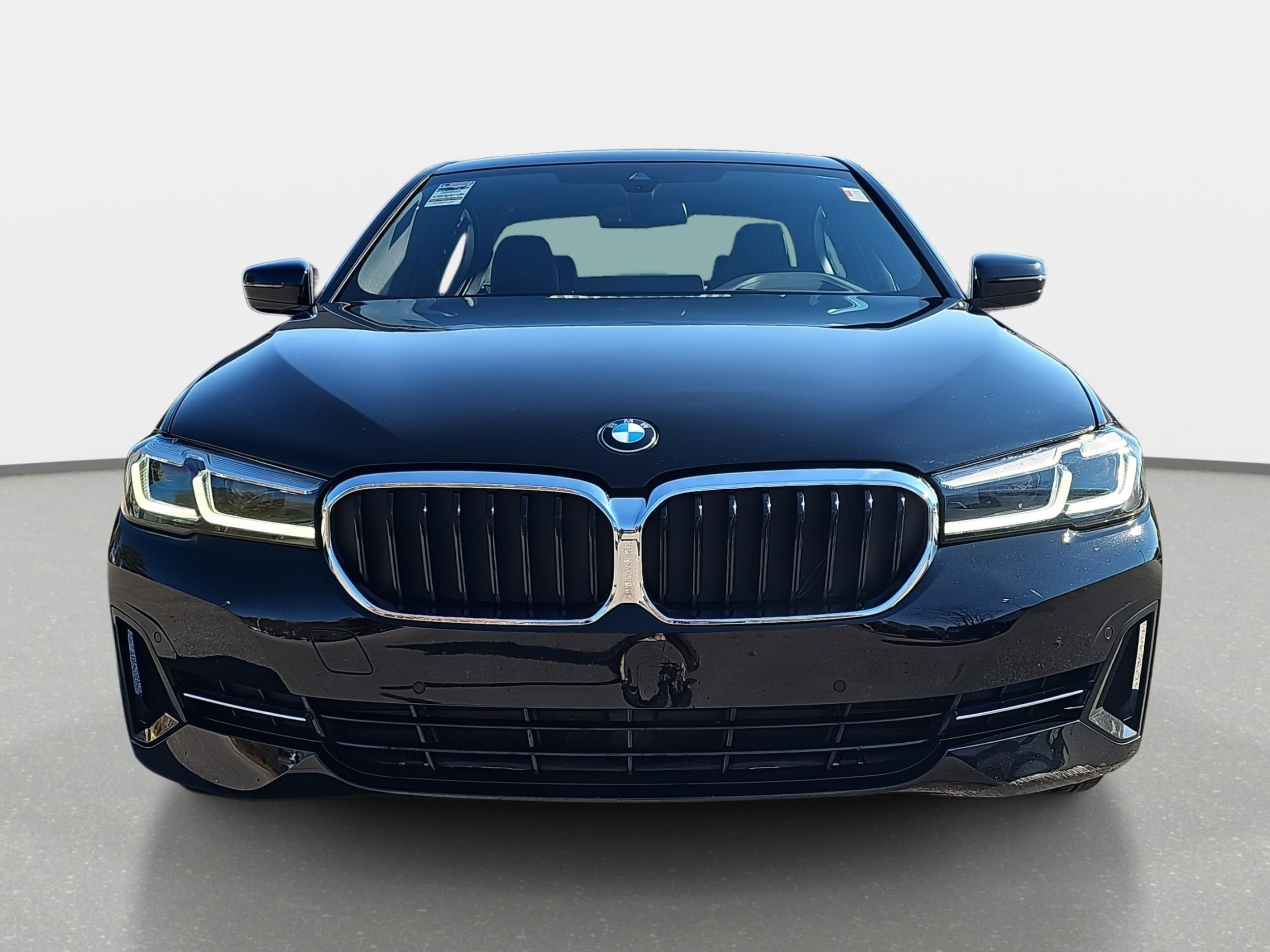 Certified 2023 BMW 530i w/ Premium Package image 2
