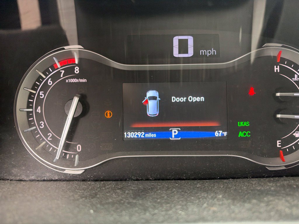 Used 2016 Honda Pilot Touring image 14