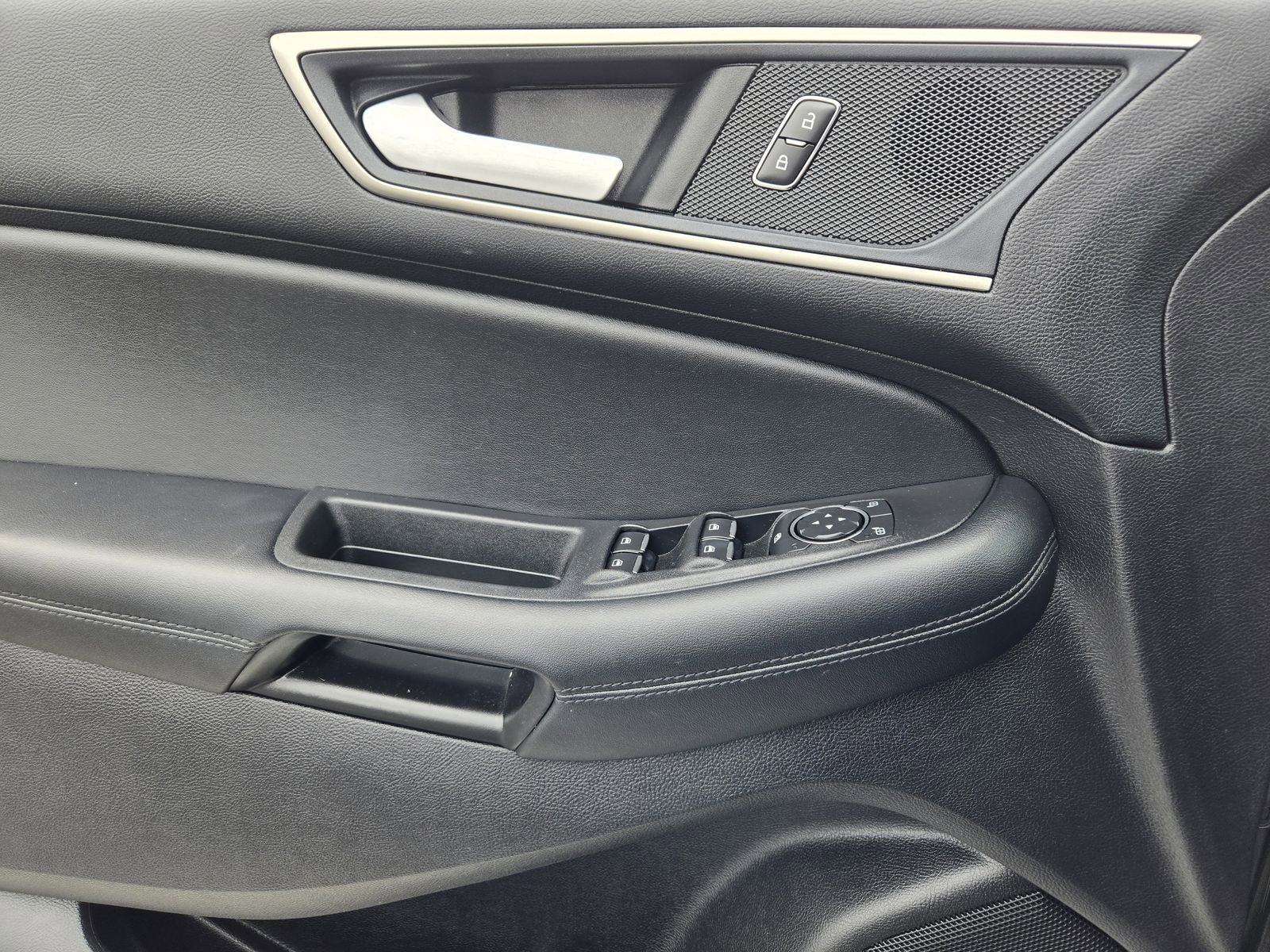 Used 2021 Ford Edge SEL w/ Convenience Package image 20