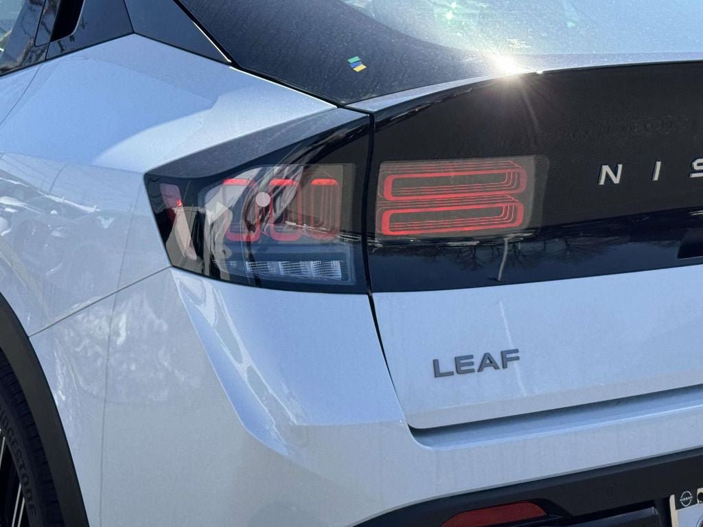 New 2026 Nissan Leaf Platinum+ w/ Floor Mat Package (Platinum+) image 9