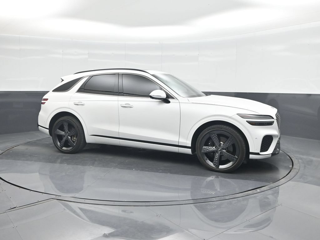 Used 2022 Genesis GV70 3.5T Sport w/ Sport Prestige Package AWD/4WD image 11
