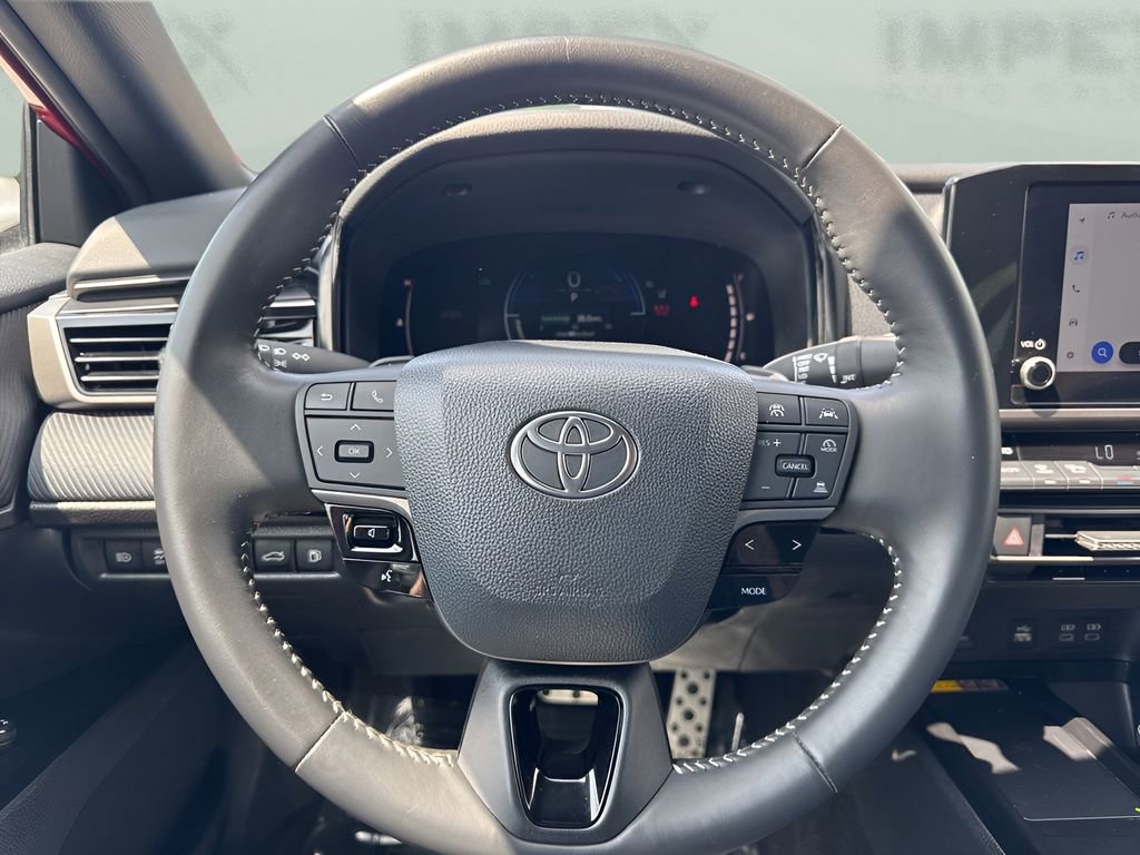 Used 2025 Toyota Camry SE FWD image 14