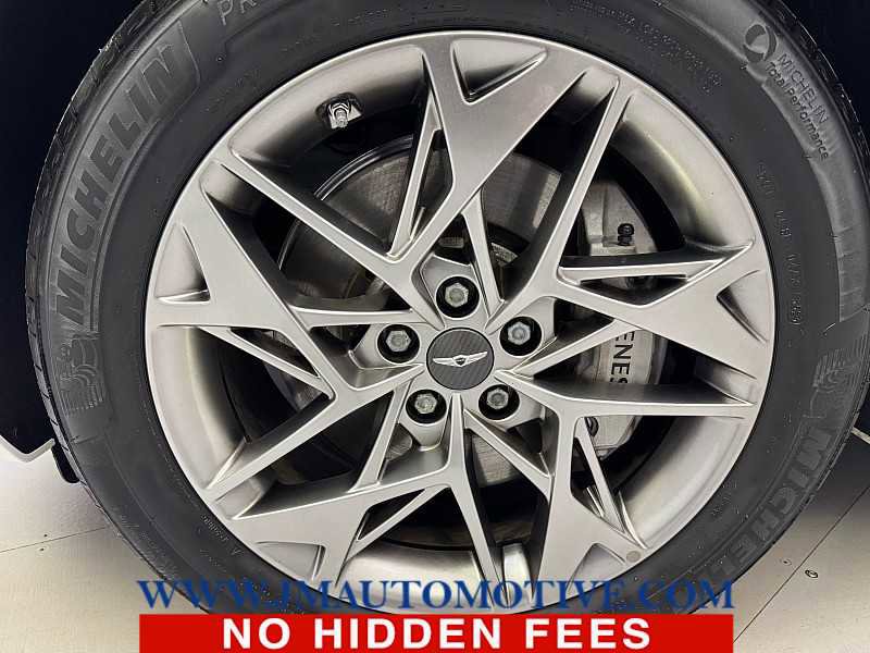 Used 2024 Genesis GV70 2.5T w/ Select Package image 9