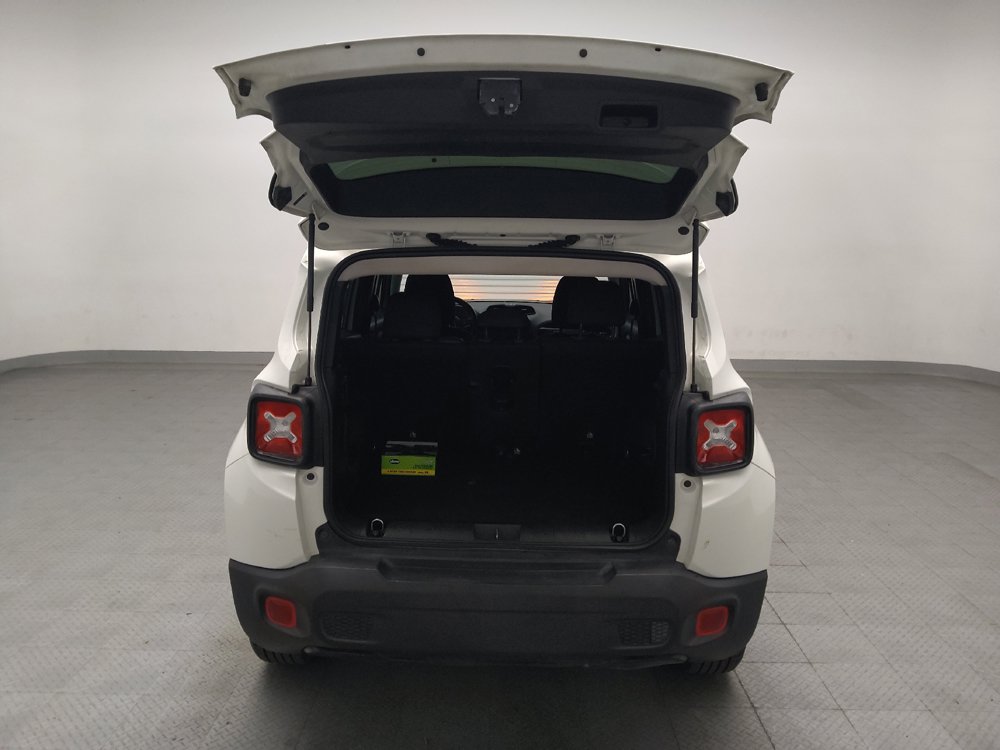 Used 2020 Jeep Renegade Altitude AWD/4WD image 29