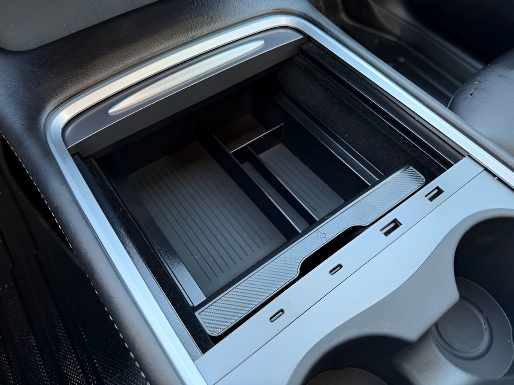 Used 2023 Tesla Model Y Long Range image 24