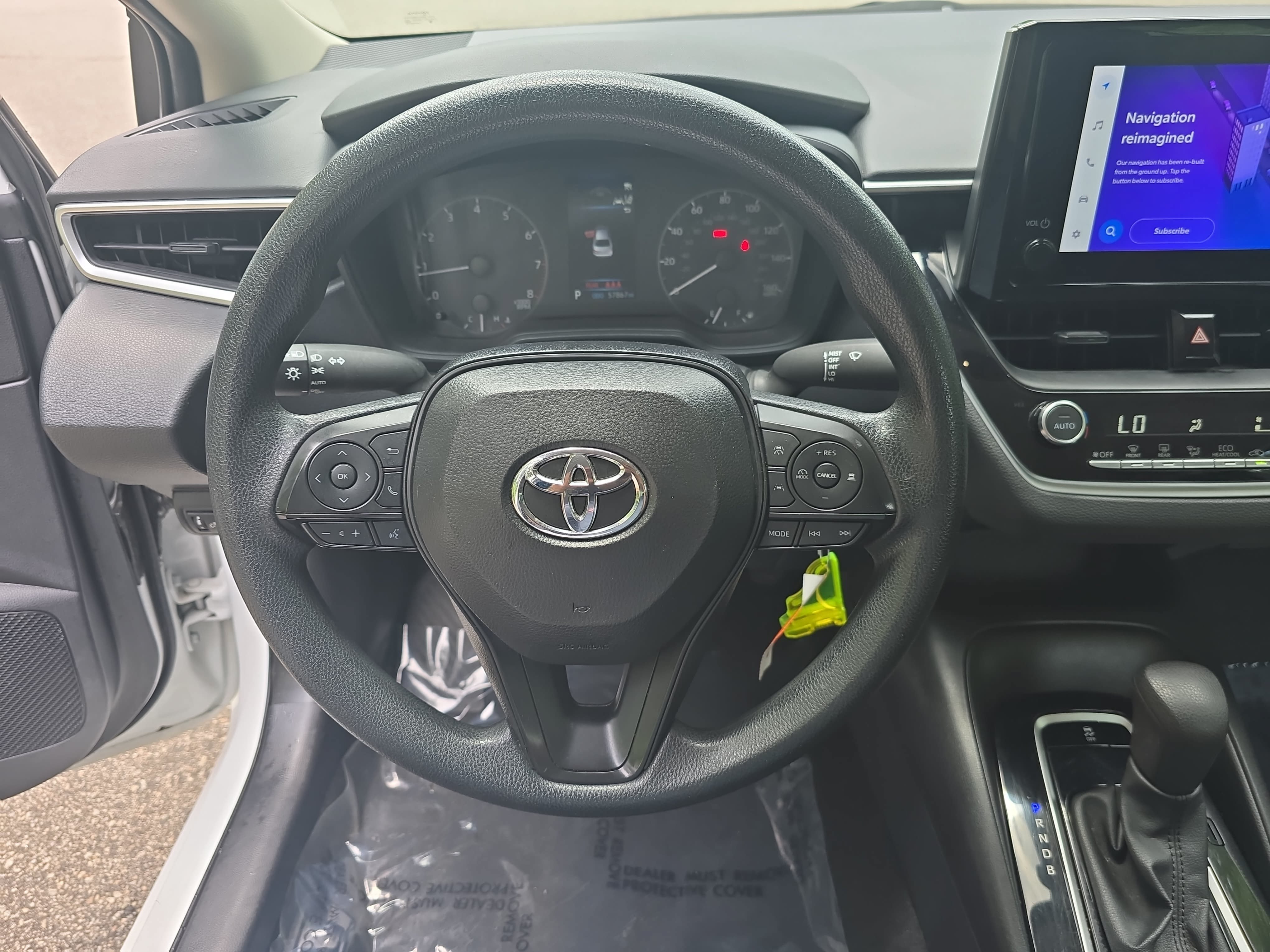 Used 2024 Toyota Corolla LE FWD image 15
