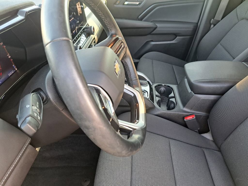 Used 2023 Chevrolet Colorado LT w/ LT Convenience Package II image 17